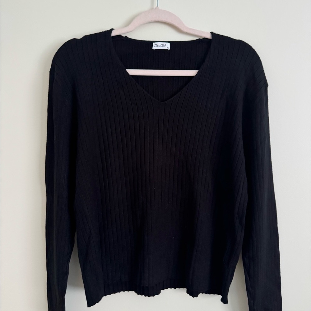 Zyia Active Black Ribbed Stretchy V-Neck Long Sleeve Top